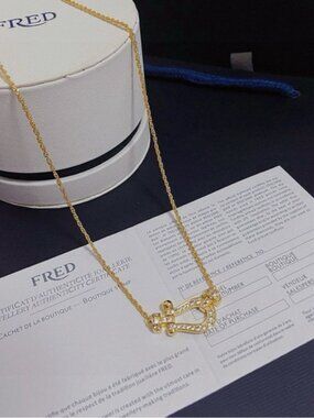 🌟👸 Fred Women’s Gold Necklace 🌟👸